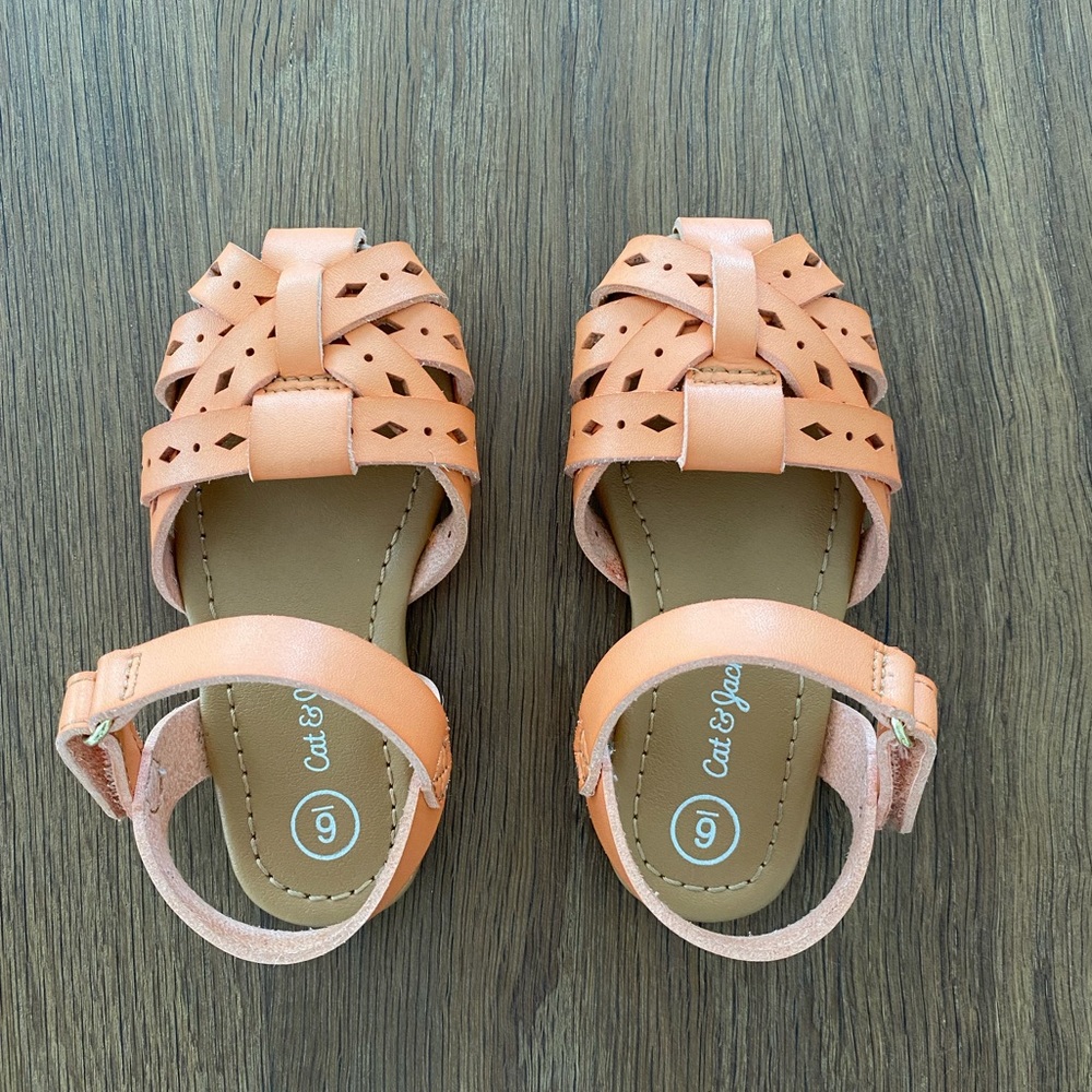 Toddler girl size 6 Cat and Jack sandals